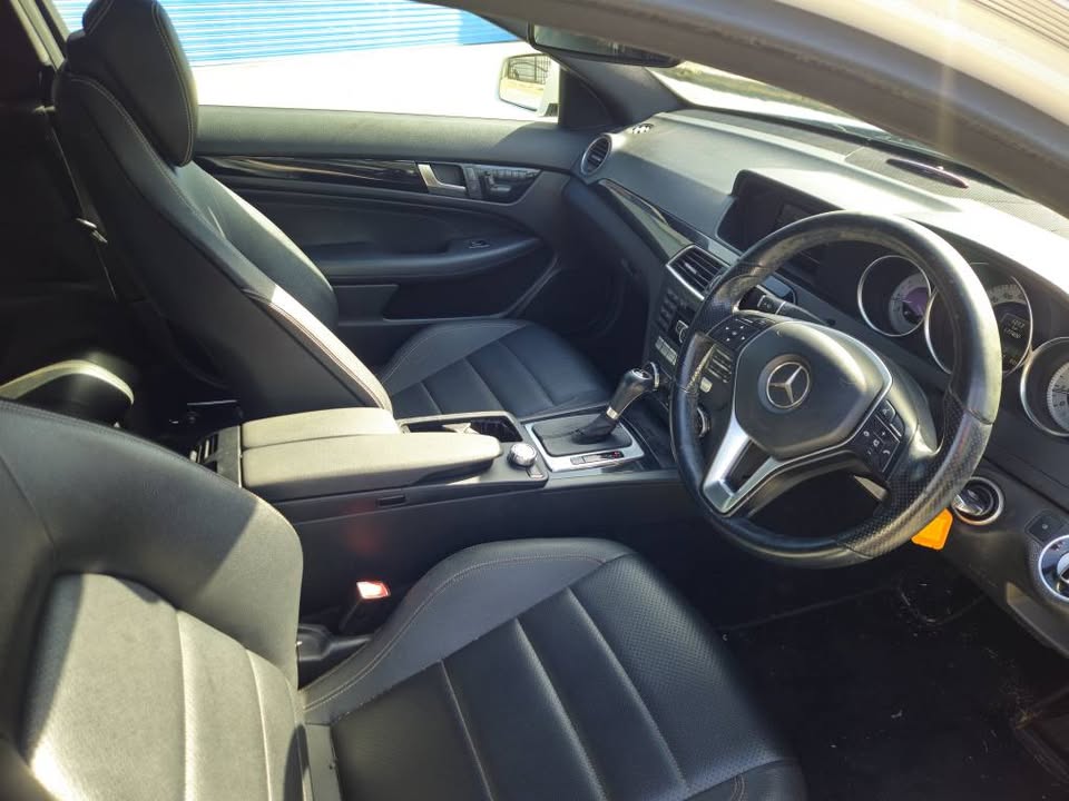 2013 Mercedes-Benz c180 w204 automatic coupe 8.jpg